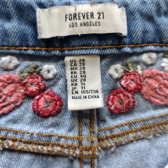 FOREVER 21 BOHO HIPPIE FLORAL EMBROIDERED SHORTS - Picture 9 of 10